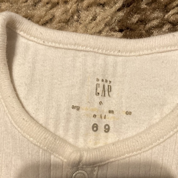 3/$10 Gap whitish/beigish button up organic cotton footed sleeper. - Picture 7 of 9